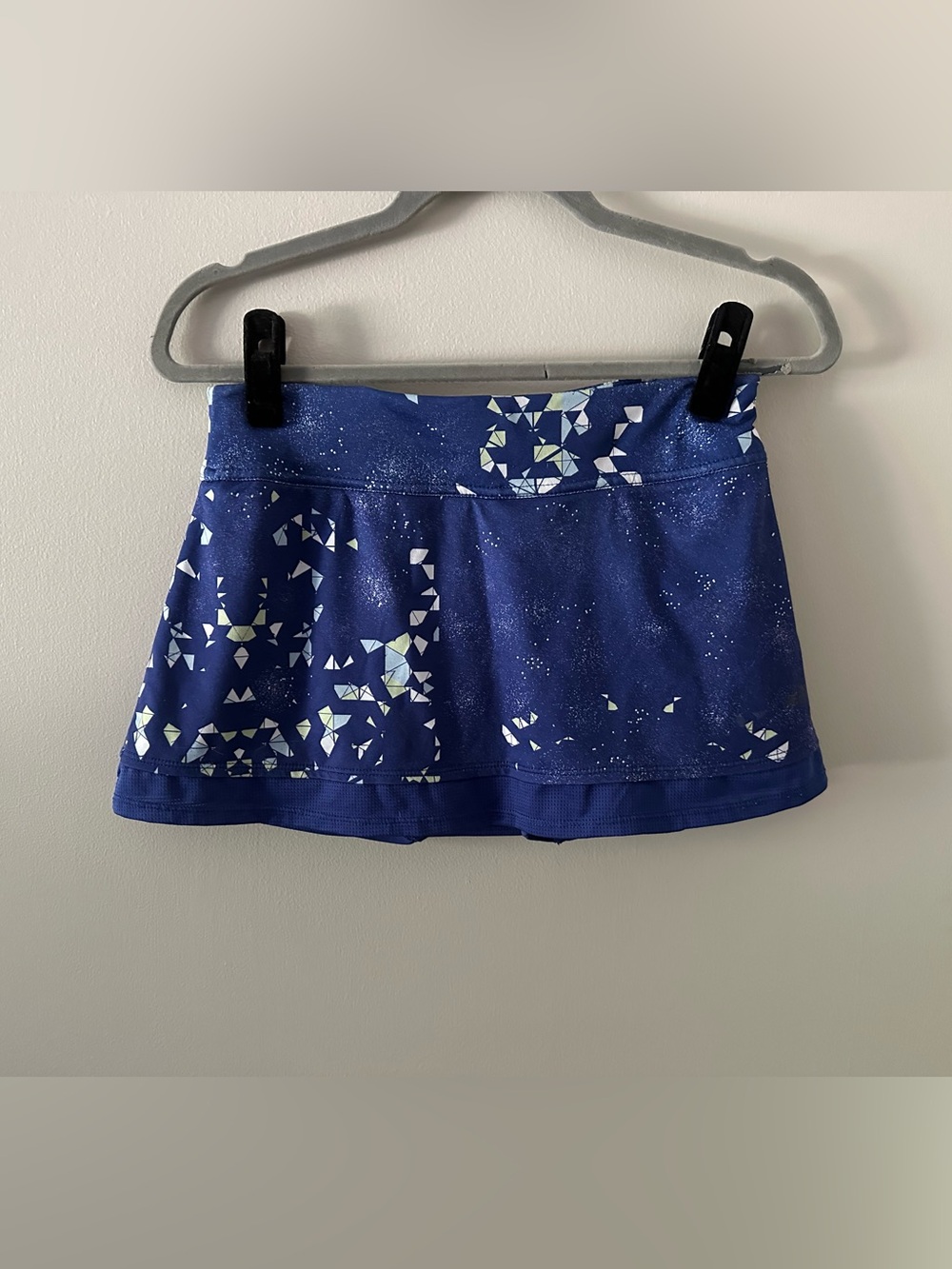 Women’s Athletic Micro Mini Skort in Blue with Geometric Print